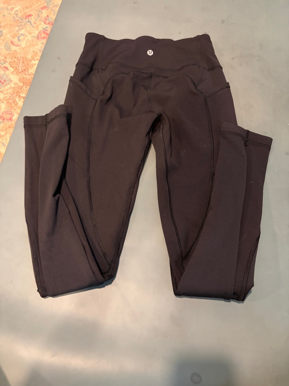 Lululemon - Picture 3 of 4